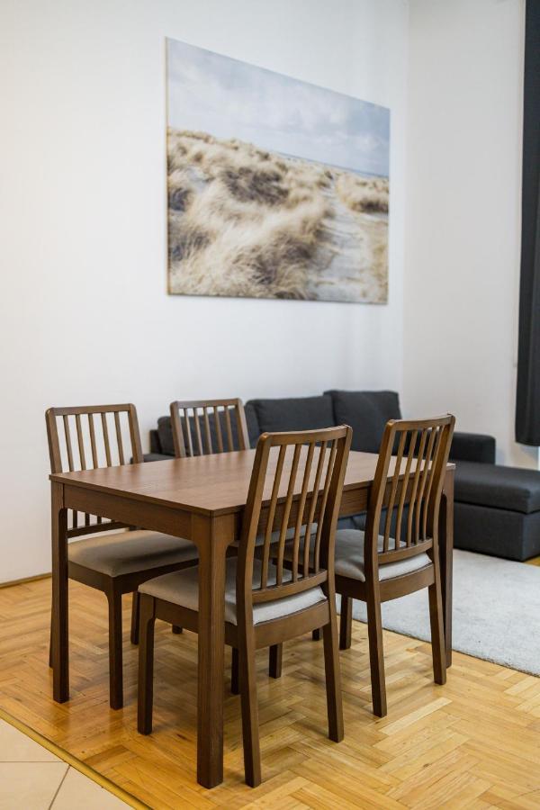 Cosy 1 Bedroom Apartment In Gozsdu Court Budapest Esterno foto