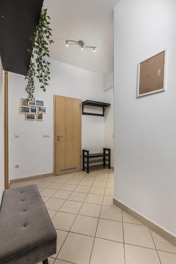 Cosy 1 Bedroom Apartment In Gozsdu Court Budapest Esterno foto