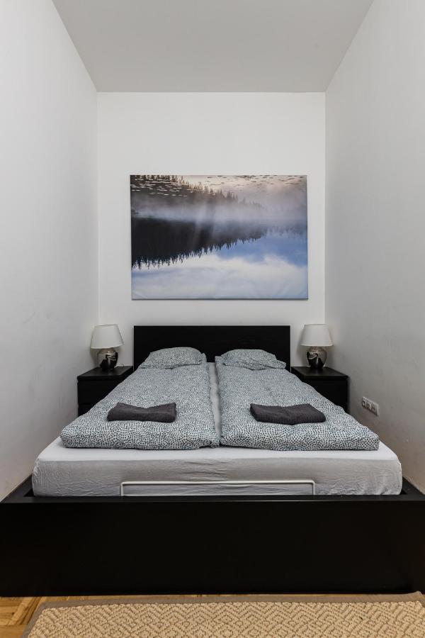 Cosy 1 Bedroom Apartment In Gozsdu Court Budapest Esterno foto