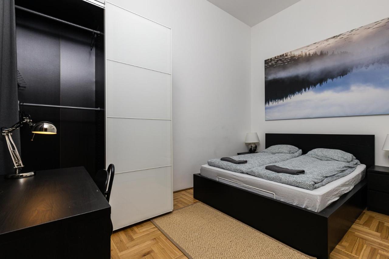 Cosy 1 Bedroom Apartment In Gozsdu Court Budapest Esterno foto